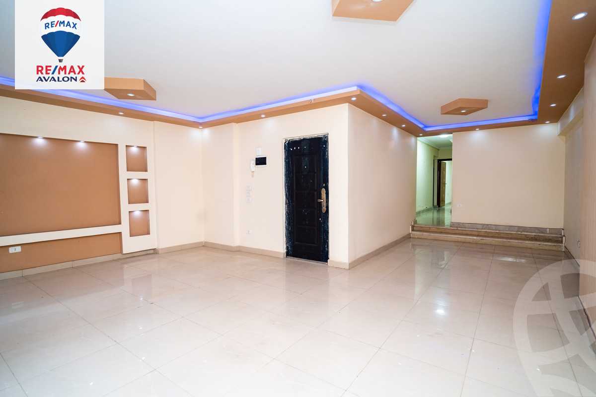 https://aqarmap.com.eg/ar/listing/6216785-for-sale-alexandria-sidi-gaber-el-mosheer-ahmed-isamil-st