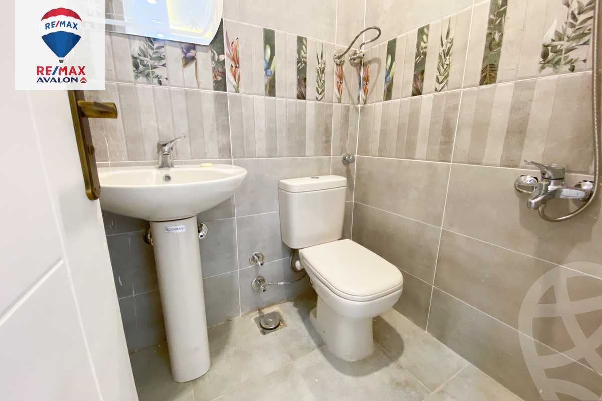 https://aqarmap.com.eg/en/listing/6228929-for-sale-alexandria-sidi-kirayr-qry-sydy-kryr-lqwt-ljwy