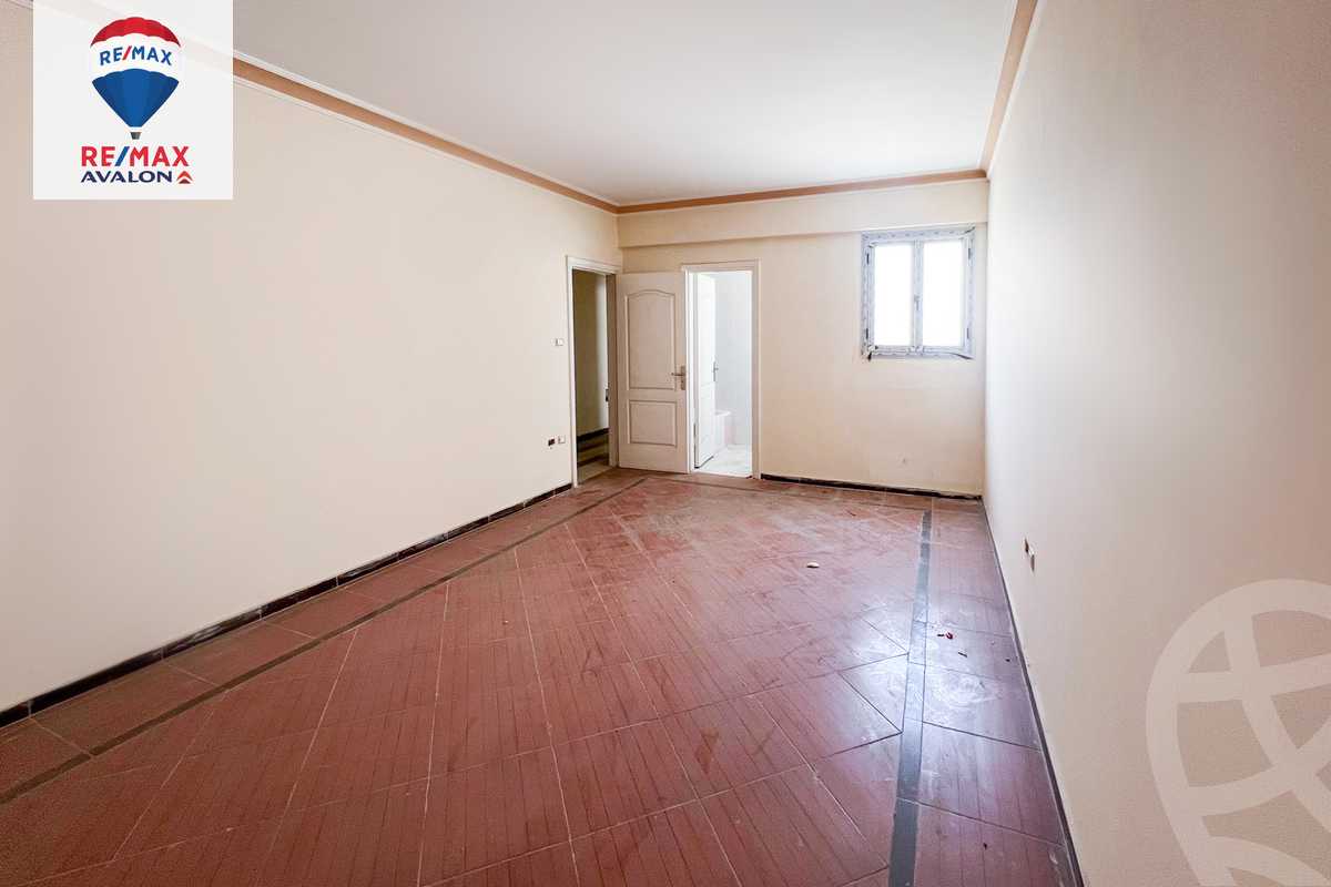 https://aqarmap.com.eg/ar/listing/6234353-for-sale-alexandria-lauran-shr-bw-qyr-tryq-lhry