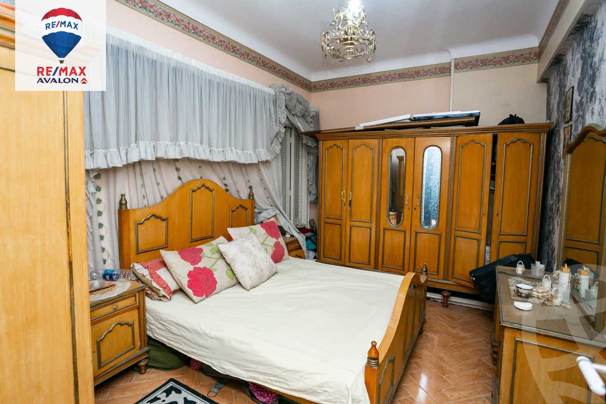 https://aqarmap.com.eg/en/listing/6241497-for-sale-alexandria-el-montazah-el-malek-st