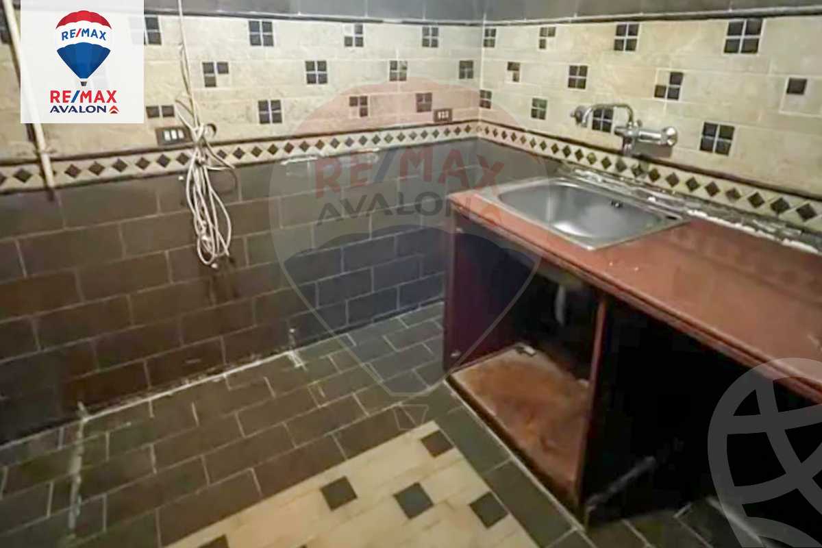 https://aqarmap.com.eg/ar/listing/6242135-for-sale-alexandria-kafr-abdo-hausop-st