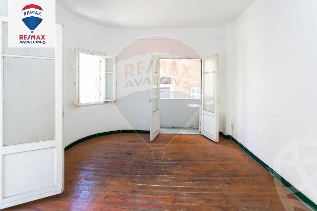 https://aqarmap.com.eg/en/listing/6106764-for-rent-alexandria-bolekly-abd-el-salam-aref-st