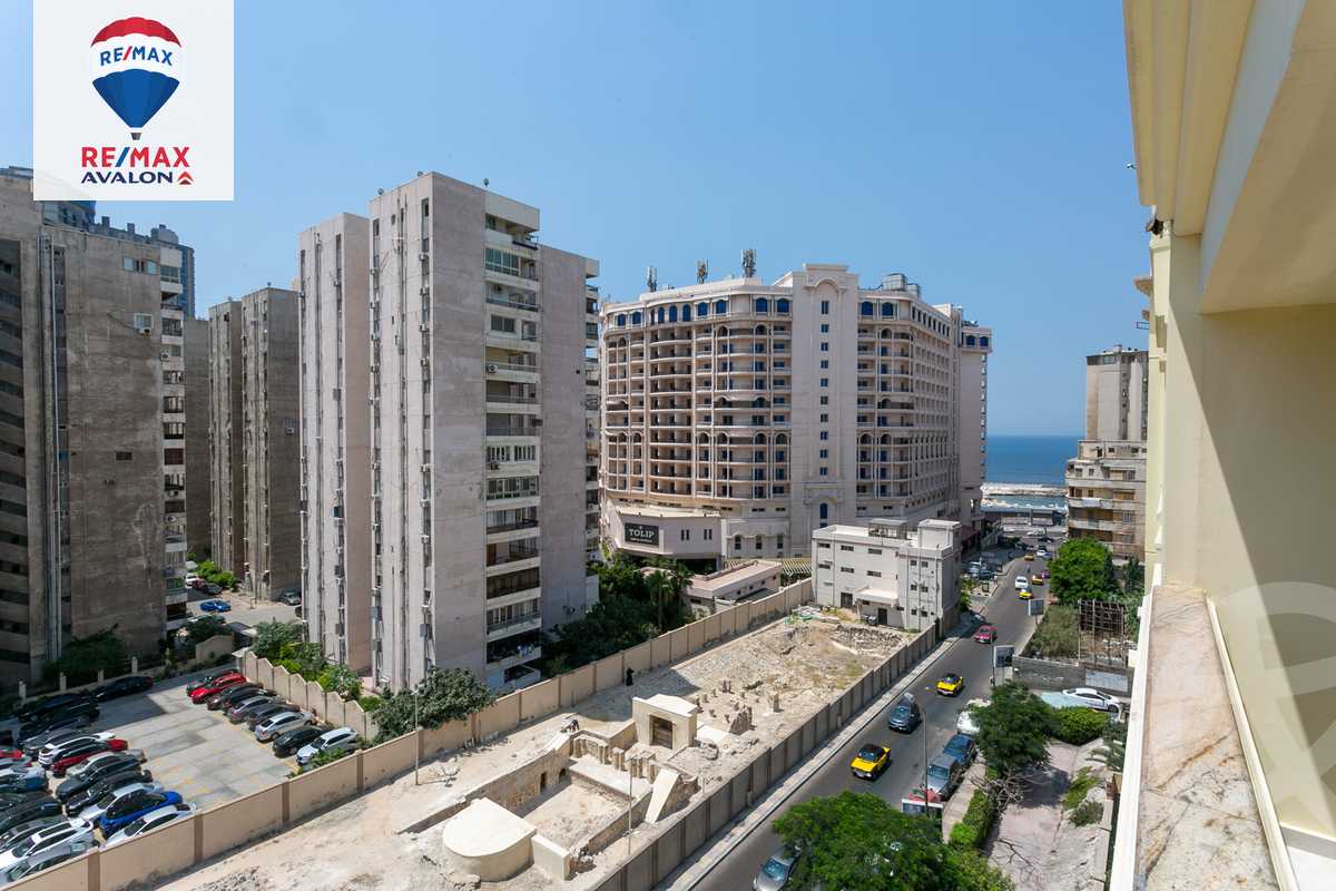 https://aqarmap.com.eg/ar/listing/6253384-for-sale-alexandria-roshdy-al-moaaskar-al-romani-st