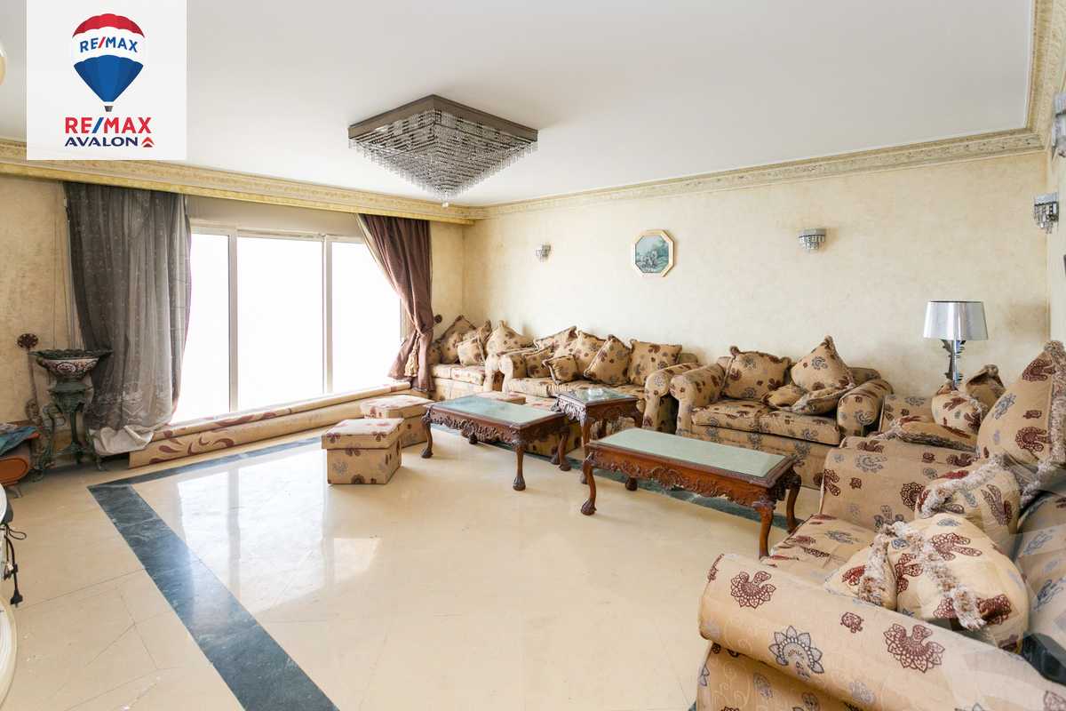 https://aqarmap.com.eg/en/listing/6256457-for-sale-alexandria-camp-cesar-el-gaish-rd