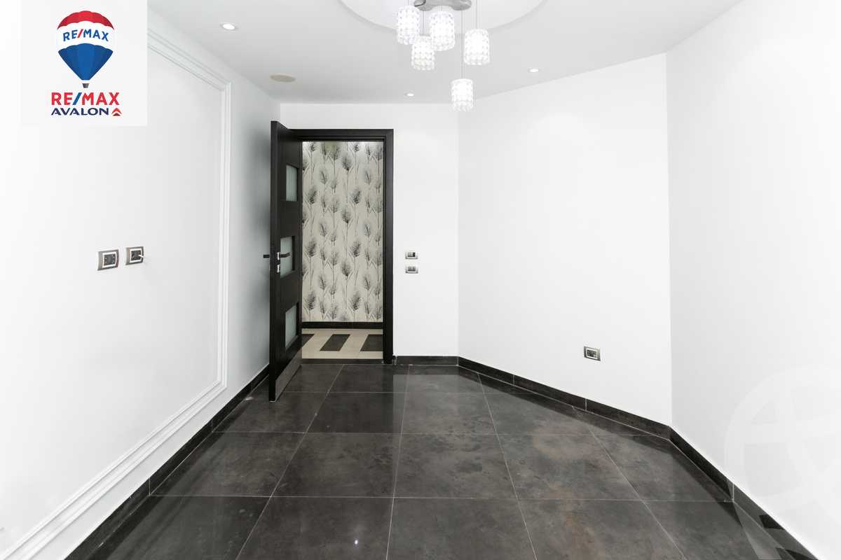 https://aqarmap.com.eg/ar/listing/6271392-for-sale-alexandria-camp-cesar-el-gaish-rd