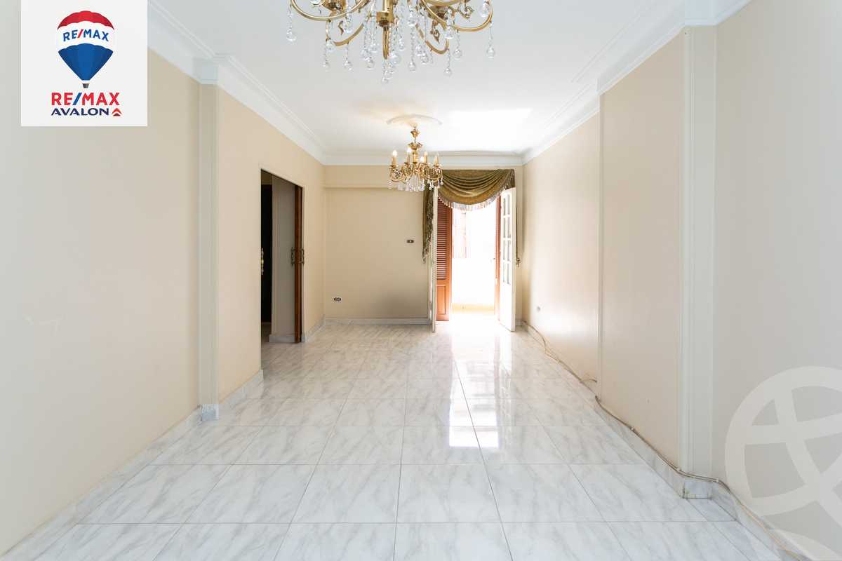 https://aqarmap.com.eg/ar/listing/6277301-for-sale-alexandria-camp-cesar-abd-el-moneim-sanad-st