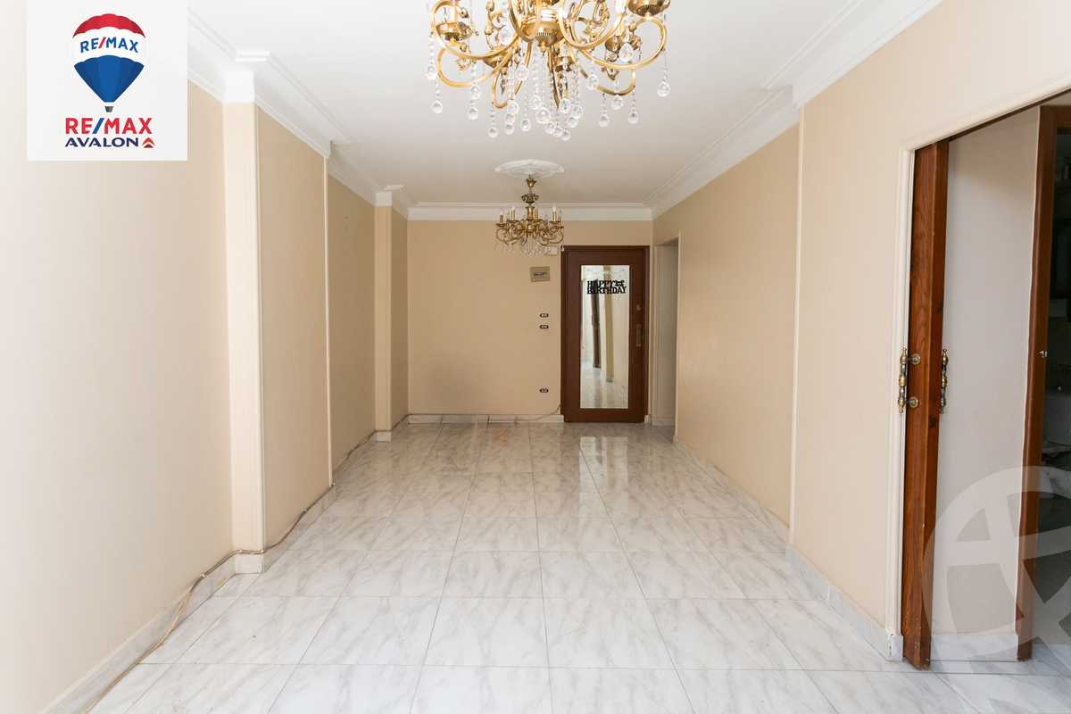 https://aqarmap.com.eg/ar/listing/6277301-for-sale-alexandria-camp-cesar-abd-el-moneim-sanad-st