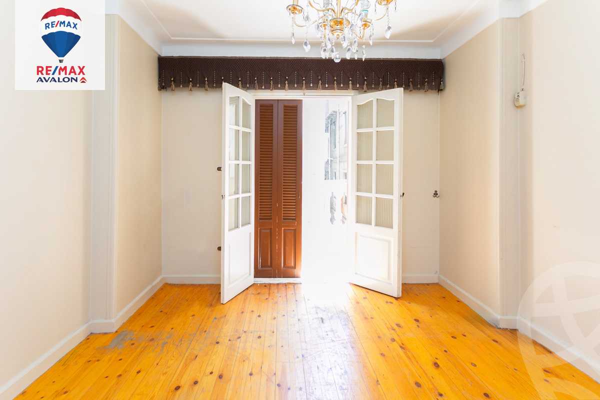 https://aqarmap.com.eg/ar/listing/6277301-for-sale-alexandria-camp-cesar-abd-el-moneim-sanad-st