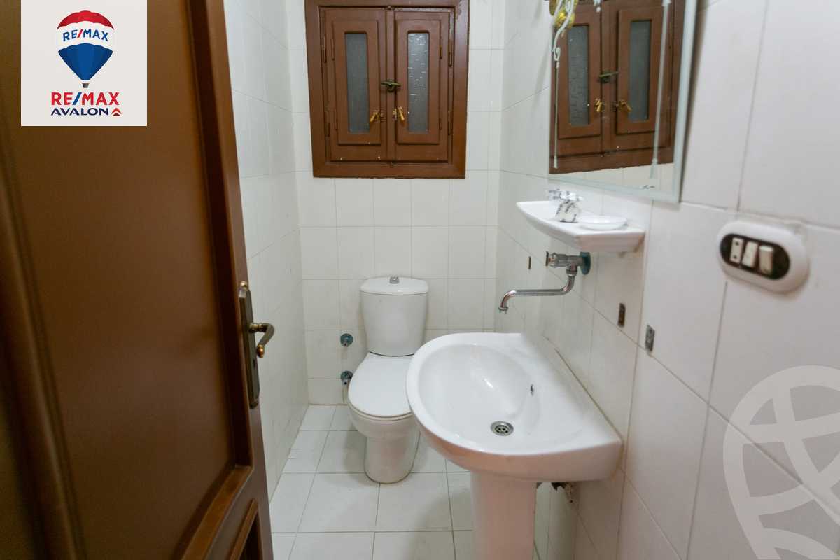 https://aqarmap.com.eg/ar/listing/6277301-for-sale-alexandria-camp-cesar-abd-el-moneim-sanad-st
