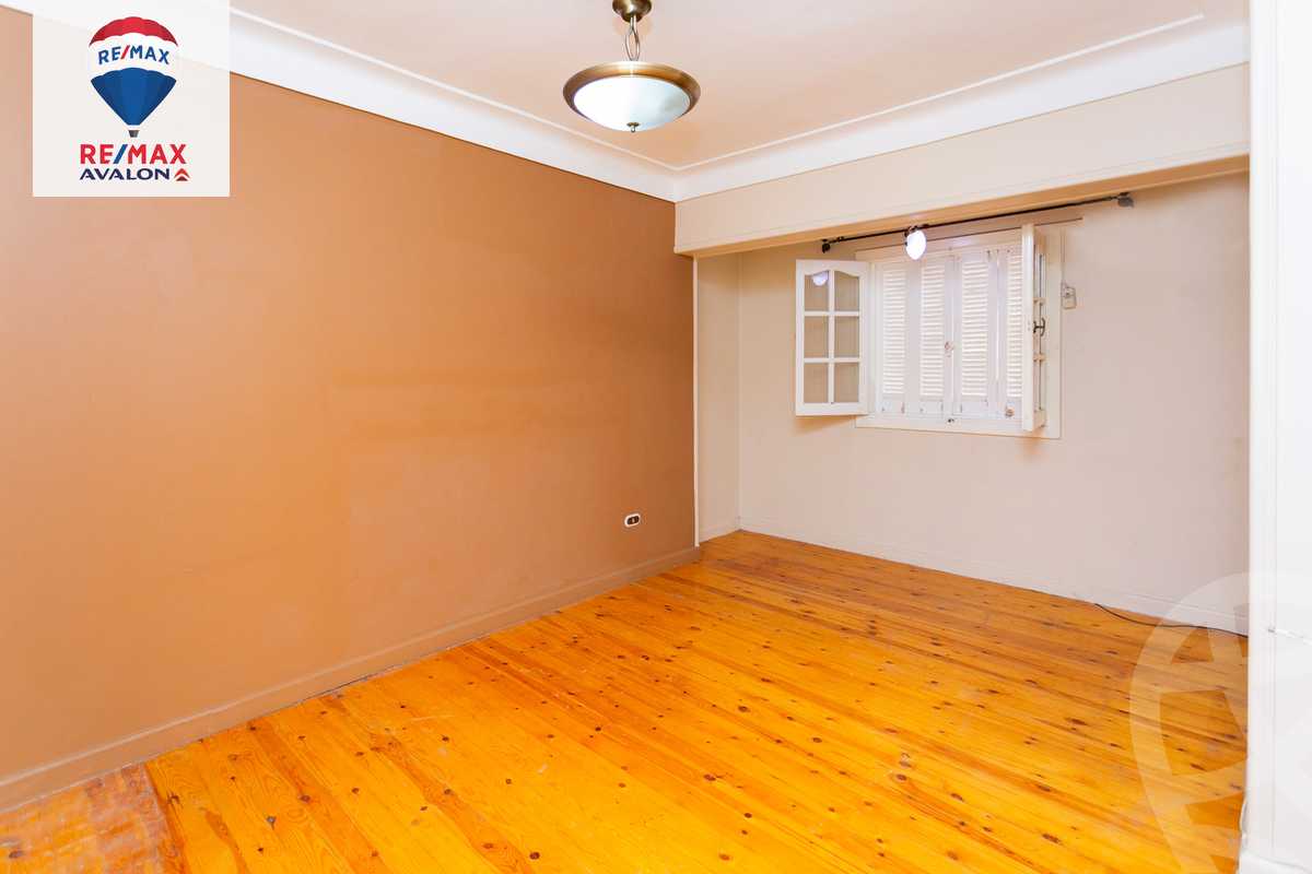 https://aqarmap.com.eg/ar/listing/6277301-for-sale-alexandria-camp-cesar-abd-el-moneim-sanad-st