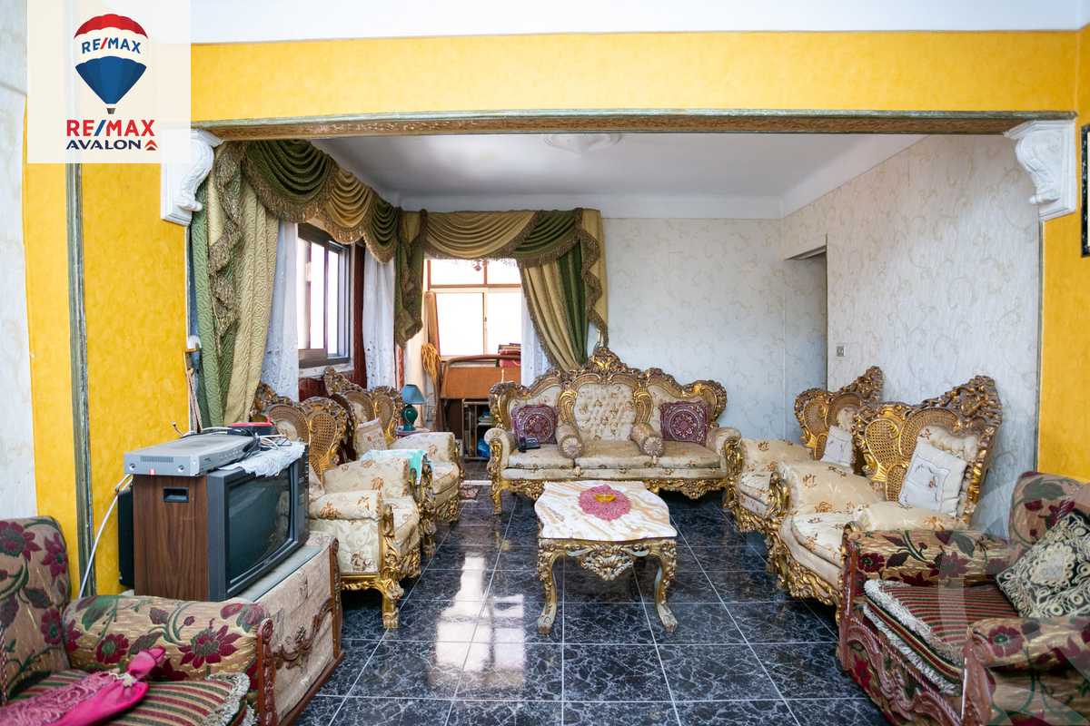 https://aqarmap.com.eg/ar/listing/6279938-for-sale-alexandria-camp-cesar-abd-el-moneim-sanad-st