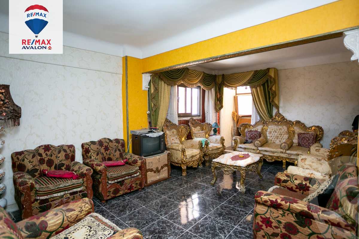 https://aqarmap.com.eg/ar/listing/6279938-for-sale-alexandria-camp-cesar-abd-el-moneim-sanad-st