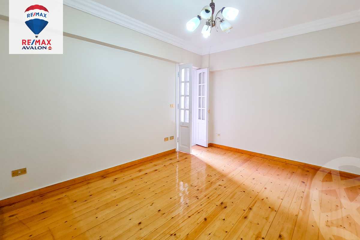 https://aqarmap.com.eg/ar/listing/6286343-for-sale-alexandria-zezenia-mostafa-abd-el-razik-st