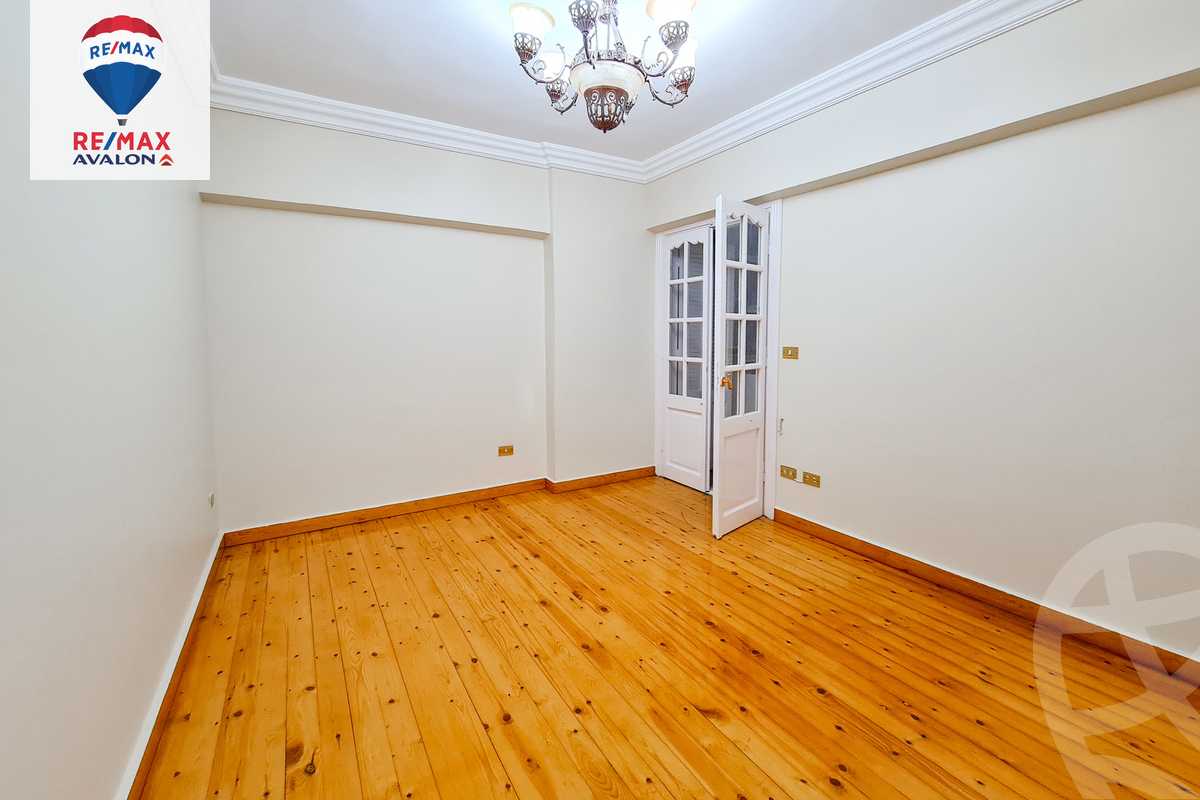 https://aqarmap.com.eg/ar/listing/6286343-for-sale-alexandria-zezenia-mostafa-abd-el-razik-st