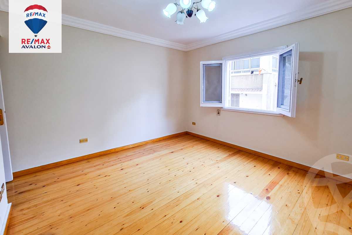 https://aqarmap.com.eg/ar/listing/6286343-for-sale-alexandria-zezenia-mostafa-abd-el-razik-st