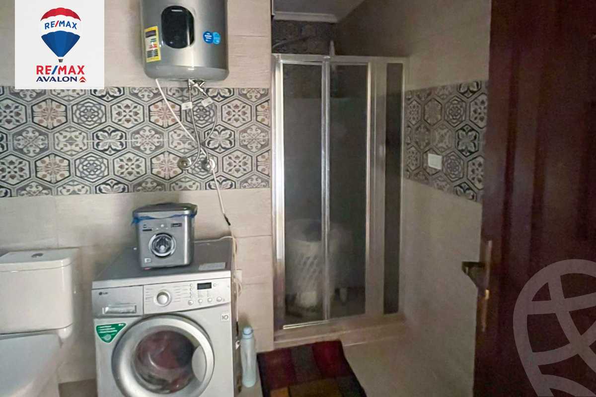 https://aqarmap.com.eg/ar/listing/6302945-for-sale-alexandria-cleopatra-shr-bw-qyr-tryq-lhry