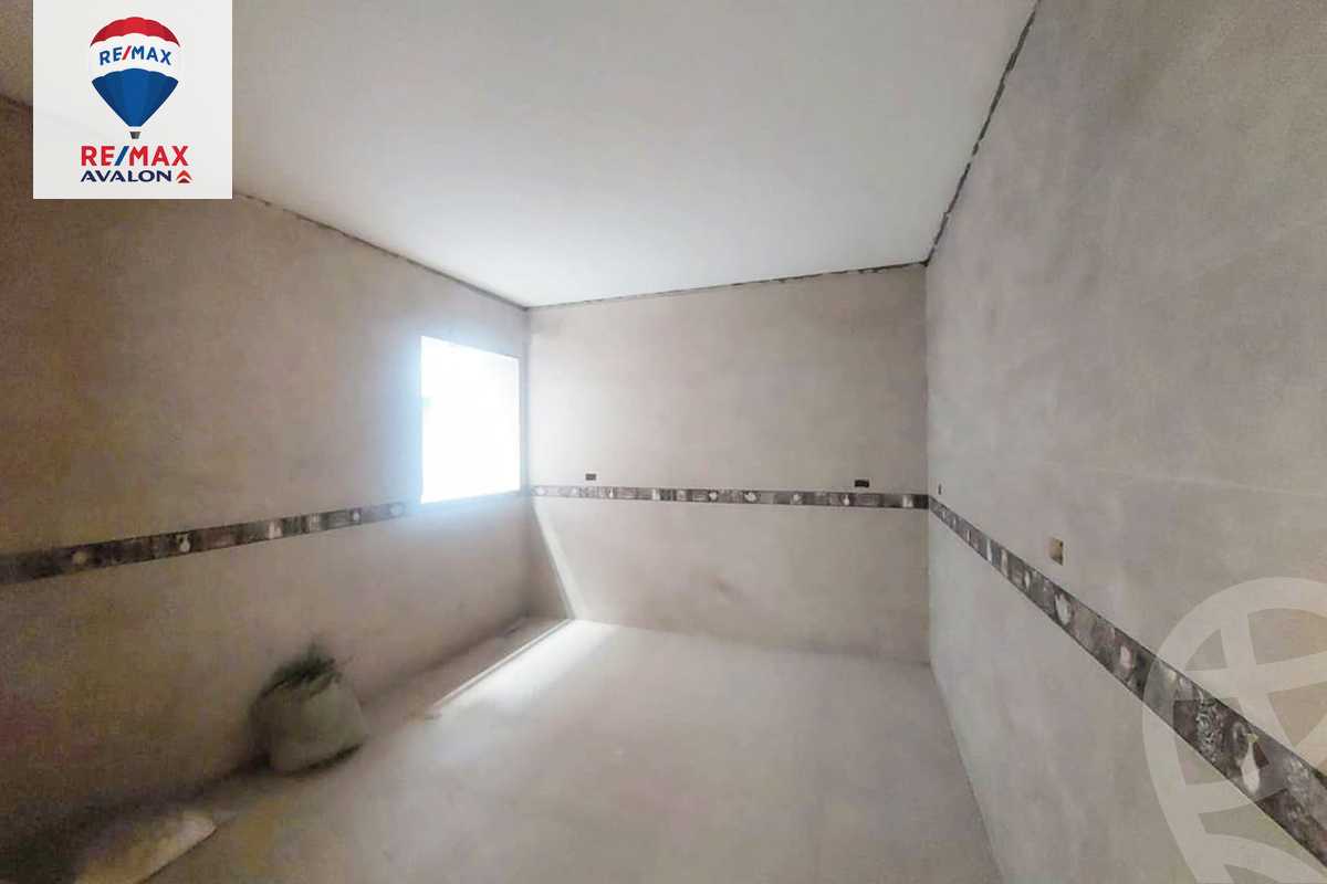https://aqarmap.com.eg/en/listing/6303960-for-sale-alexandria-zezenia-abd-el-salam-aref-st