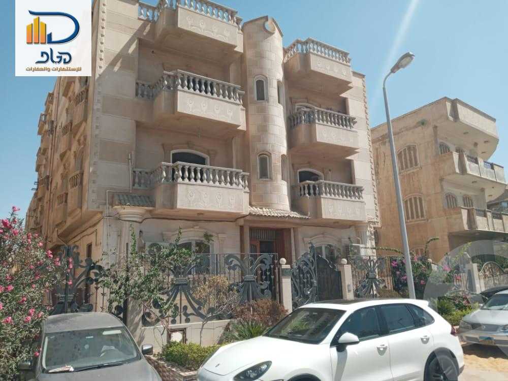 https://aqarmap.com.eg/ar/listing/3711733-for-sale-cairo-new-cairo-ltjm-lkhms-90th-street-south-teseen-st