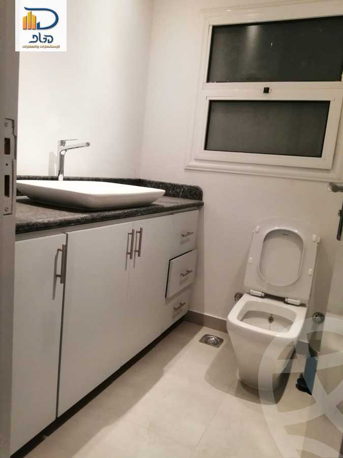 https://aqarmap.com.eg/ar/listing/3735378-for-sale-cairo-new-cairo-first-settlement-mhwr-mstfy-kml
