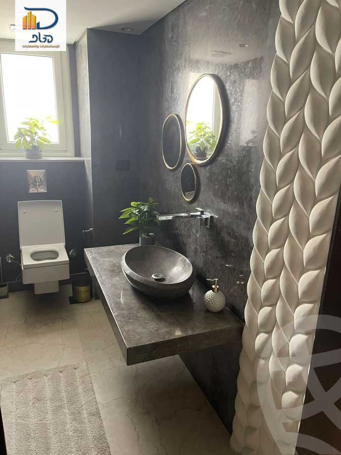 https://aqarmap.com.eg/en/listing/4107963-for-sale-cairo-new-cairo-compounds-mountain-view-hyde-park