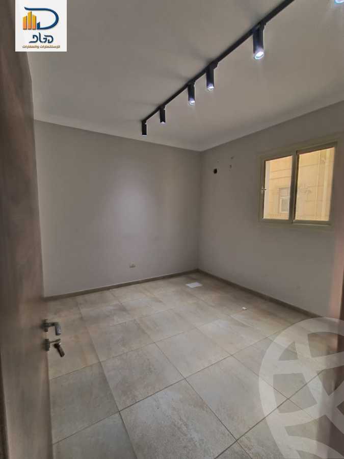 https://aqarmap.com.eg/ar/listing/5812286-for-rent-cairo-new-cairo-el-yassamin-el-yasmeen-8