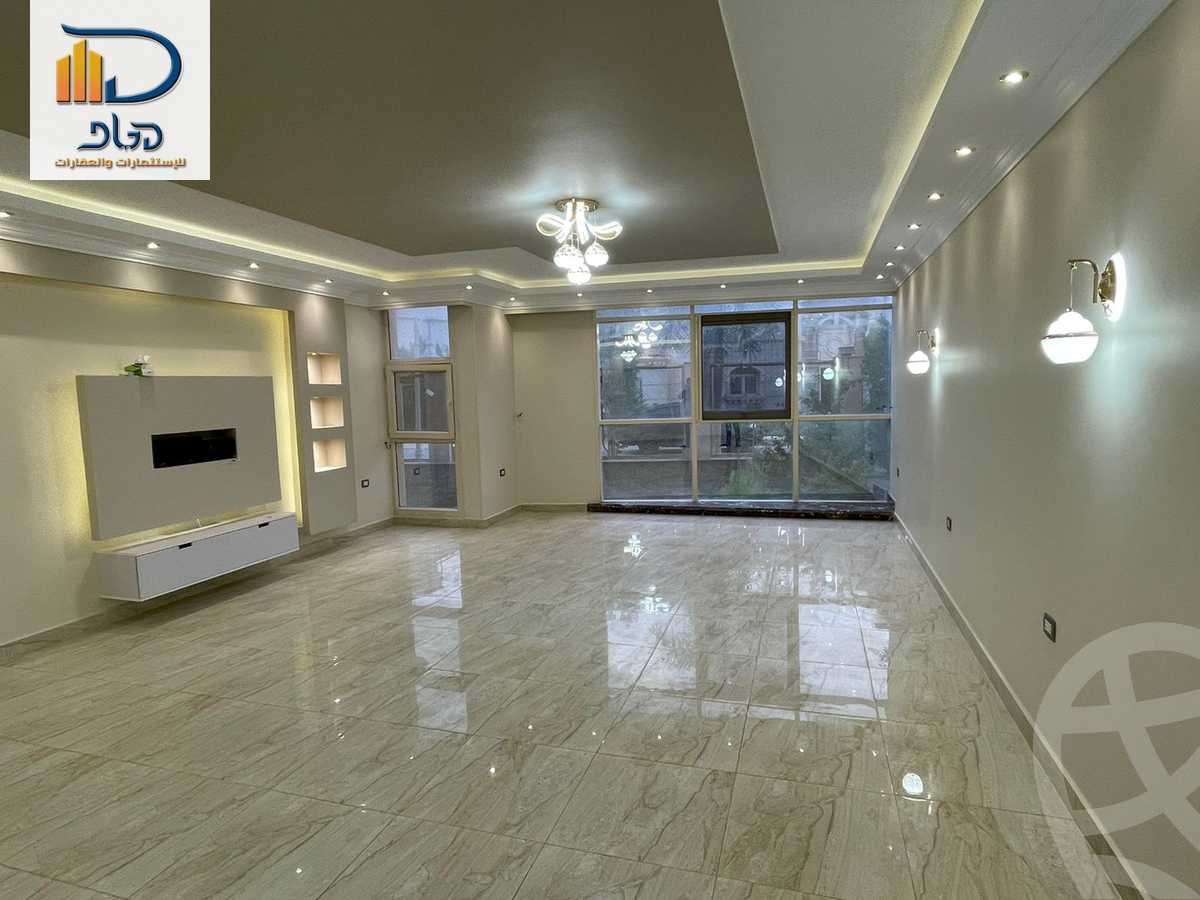 https://aqarmap.com.eg/en/listing/5858358-for-rent-cairo-new-cairo-compounds-royal-lagoon