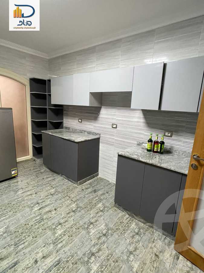 https://aqarmap.com.eg/en/listing/5858358-for-rent-cairo-new-cairo-compounds-royal-lagoon