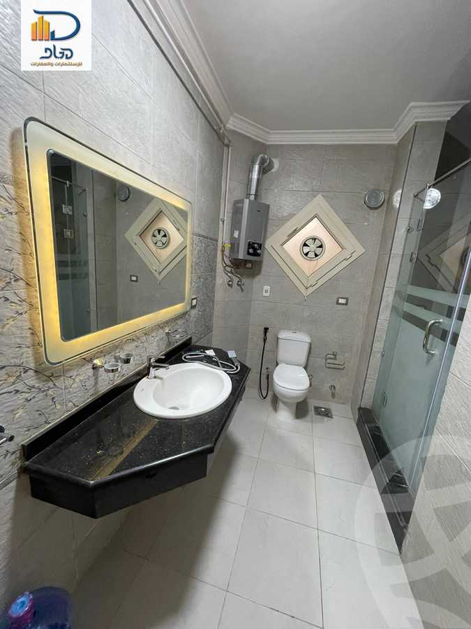 https://aqarmap.com.eg/en/listing/5858358-for-rent-cairo-new-cairo-compounds-royal-lagoon
