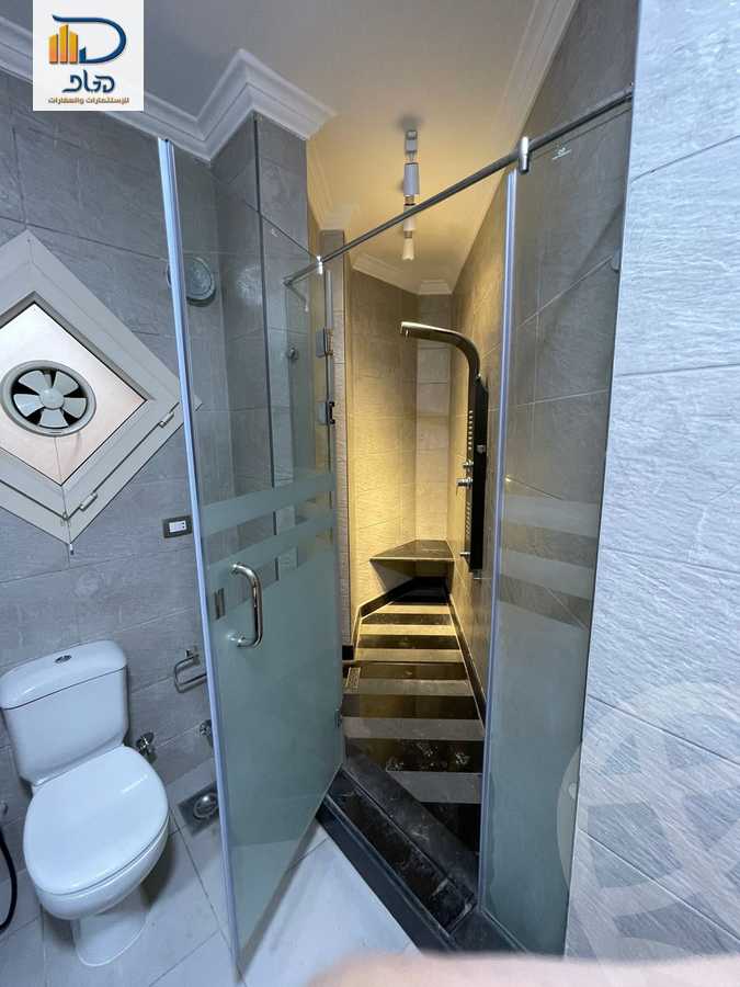 https://aqarmap.com.eg/en/listing/5858358-for-rent-cairo-new-cairo-compounds-royal-lagoon