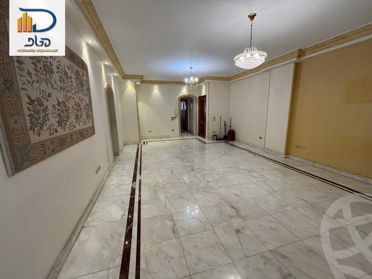 https://aqarmap.com.eg/en/listing/5873387-for-sale-cairo-new-cairo-el-ahyaa-first-neighborhood-street-1
