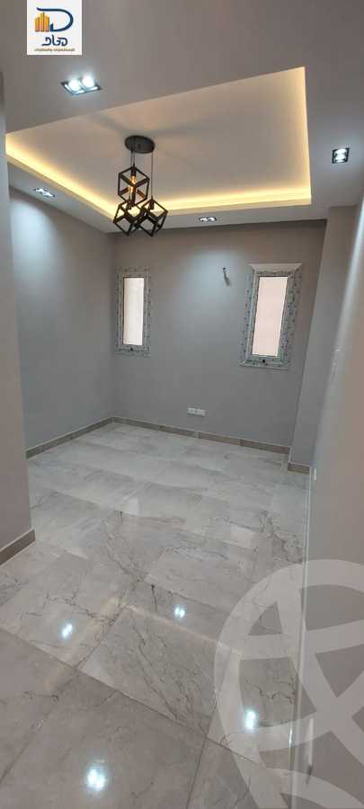 https://aqarmap.com.eg/ar/listing/5963817-for-rent-cairo-new-cairo-compounds-hyde-park-centre-ville-hyde-park