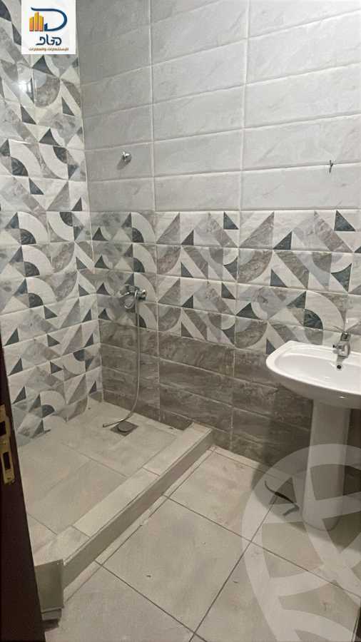 https://aqarmap.com.eg/ar/listing/5971007-for-rent-cairo-new-cairo-ganob-el-akadamiya-south-academy-a-zaid-ebn-haretha-st