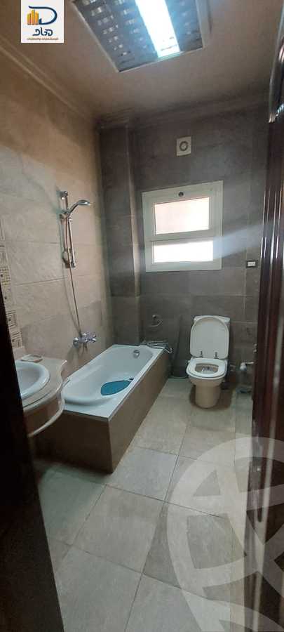 https://aqarmap.com.eg/en/listing/5978024-for-sale-cairo-new-cairo-sharq-el-akadamiya-al-tahrir-st