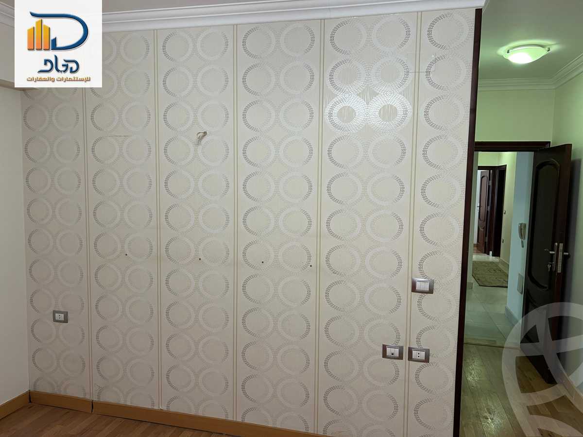 https://aqarmap.com.eg/ar/listing/6017532-for-sale-cairo-new-cairo-gharb-arabila-doctor-hani-maher-st