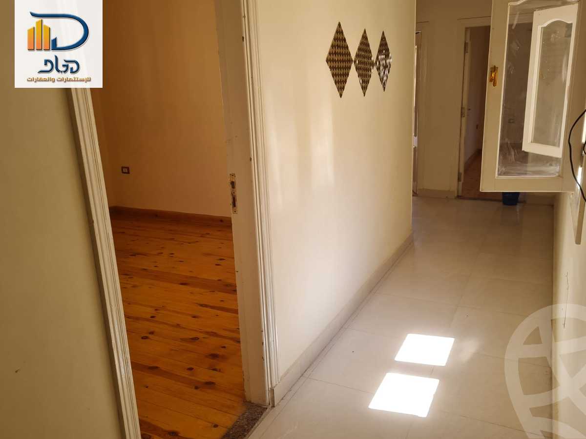 https://aqarmap.com.eg/ar/listing/6086071-for-rent-cairo-new-cairo-sharq-el-akadamiya-al-tahrir-st