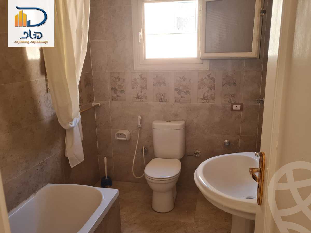 https://aqarmap.com.eg/ar/listing/6086071-for-rent-cairo-new-cairo-sharq-el-akadamiya-al-tahrir-st