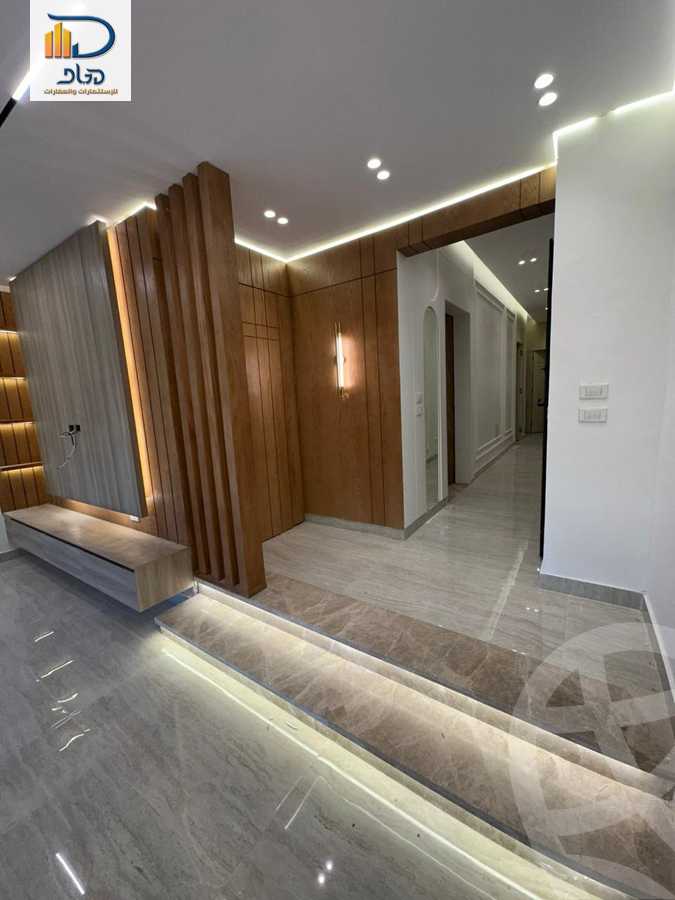 https://aqarmap.com.eg/ar/listing/6131954-for-rent-cairo-new-cairo-first-settlement-mhwr-mstfy-kml