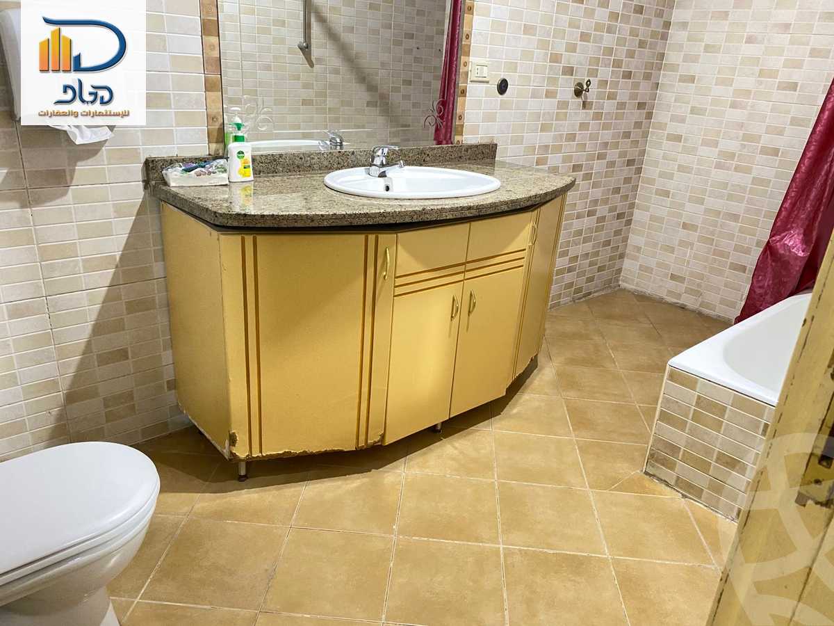 https://aqarmap.com.eg/en/listing/6139285-for-rent-cairo-new-cairo-el-ahyaa-fourth-neighborhood-street-1