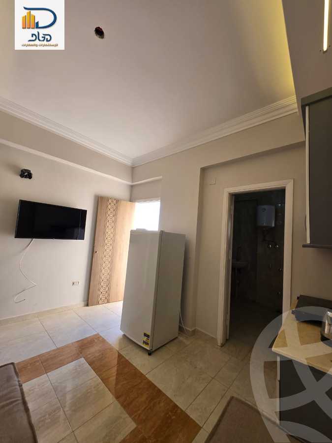 https://aqarmap.com.eg/en/listing/6152342-for-rent-cairo-new-cairo-first-settlement-mhwr-mstfy-kml