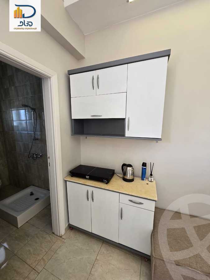 https://aqarmap.com.eg/en/listing/6152342-for-rent-cairo-new-cairo-first-settlement-mhwr-mstfy-kml