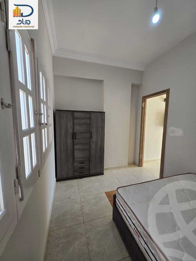 https://aqarmap.com.eg/en/listing/6152342-for-rent-cairo-new-cairo-first-settlement-mhwr-mstfy-kml