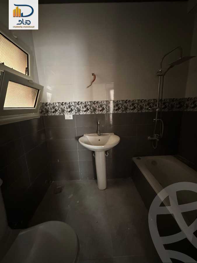 https://aqarmap.com.eg/en/listing/6166879-for-rent-cairo-new-cairo-ganob-el-akadamiya-south-academy-b-taha-hussein-st