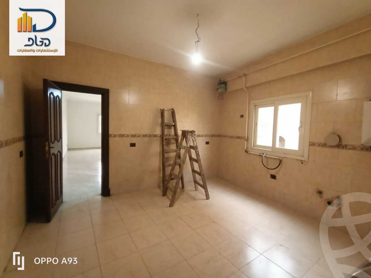 https://aqarmap.com.eg/ar/listing/6183251-for-rent-cairo-new-cairo-first-settlement-mhwr-mstfy-kml