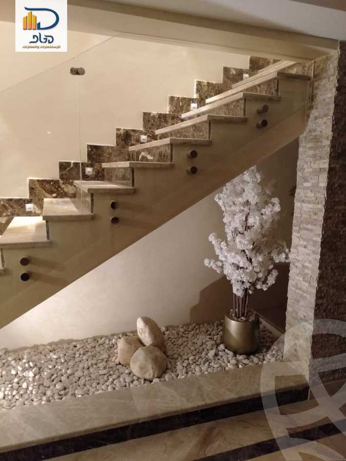 https://aqarmap.com.eg/ar/listing/6212703-for-rent-cairo-new-cairo-compounds-mountain-view-hyde-park