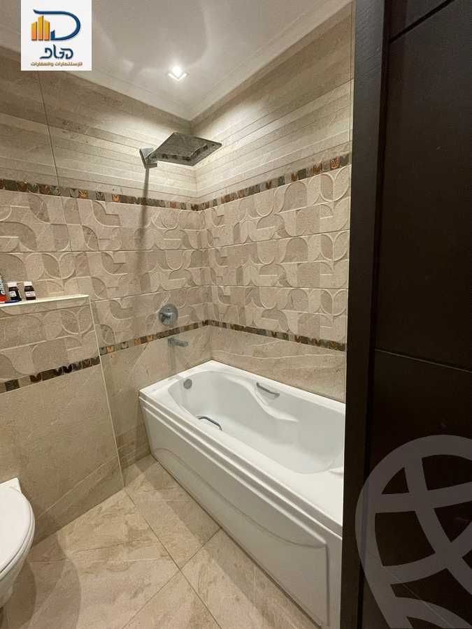 https://aqarmap.com.eg/ar/listing/6212703-for-rent-cairo-new-cairo-compounds-mountain-view-hyde-park