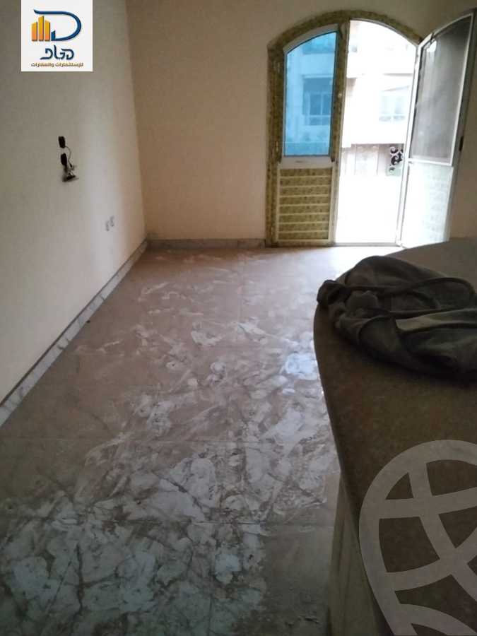 https://aqarmap.com.eg/ar/listing/6300553-for-rent-cairo-new-cairo-first-settlement-mhwr-mstfy-kml