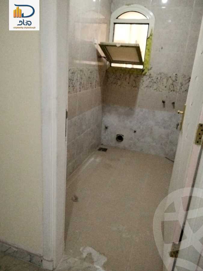 https://aqarmap.com.eg/ar/listing/6300553-for-rent-cairo-new-cairo-first-settlement-mhwr-mstfy-kml