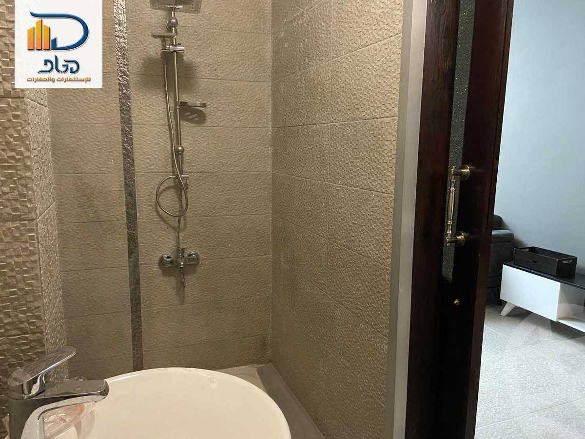 https://aqarmap.com.eg/ar/listing/6322664-for-rent-cairo-new-cairo-ganob-el-akadamiya-south-academy-b-taha-hussein-st