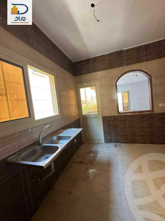 https://aqarmap.com.eg/ar/listing/6326349-for-rent-cairo-new-cairo-ganob-el-akadamiya-south-academy-b-taha-hussein-st