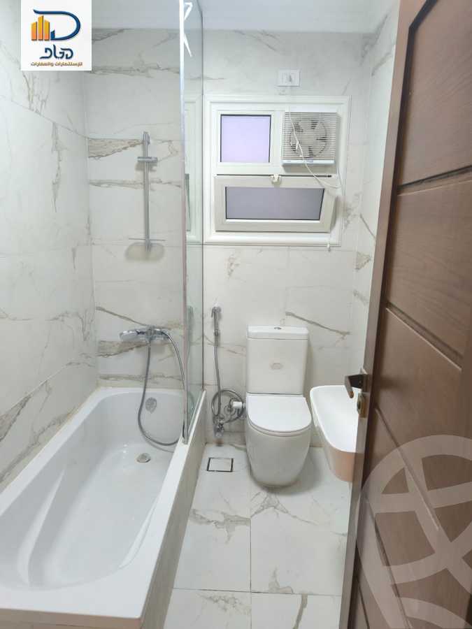 https://aqarmap.com.eg/ar/listing/6369513-for-rent-cairo-new-cairo-lrhb-city-phase-1-ahmed-rami-st